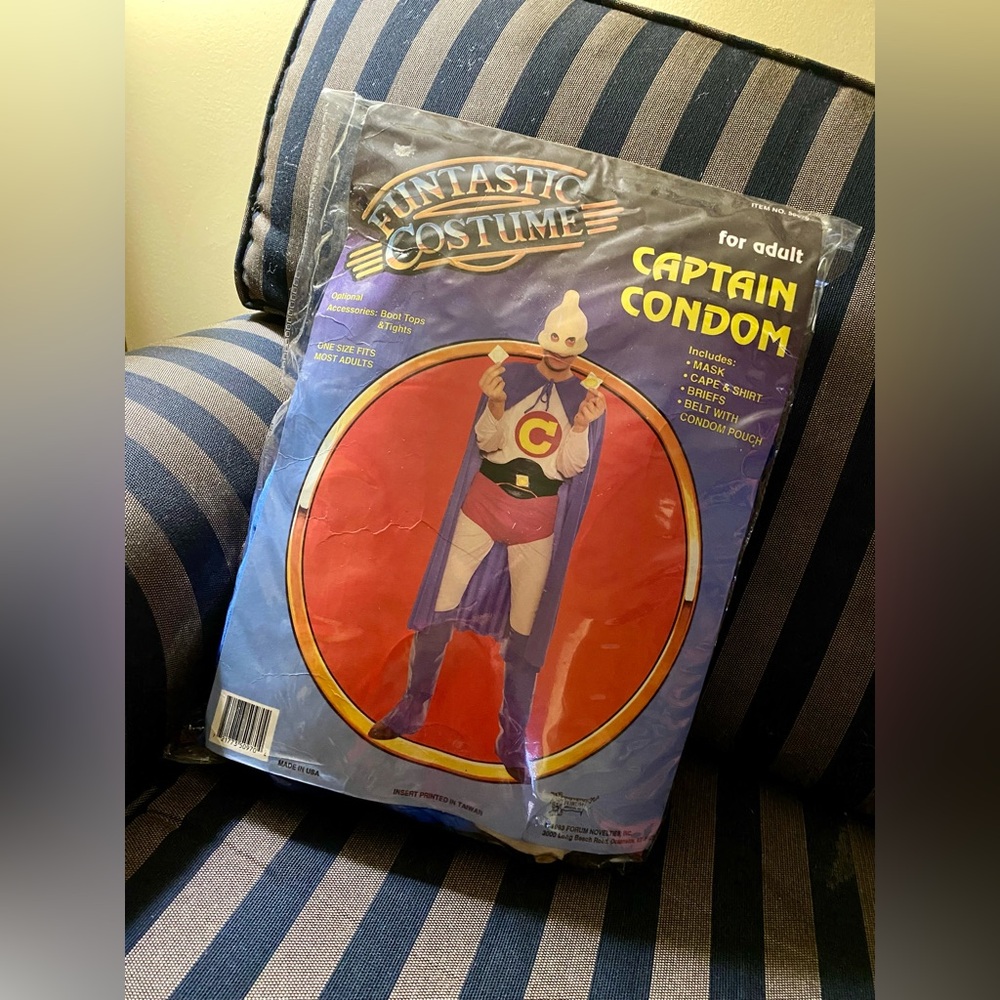 Adult Costume “Captain C*ndom”